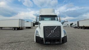 2019 Volvo VNL300 Day Cab Truck – Volvo D-13, Automatic